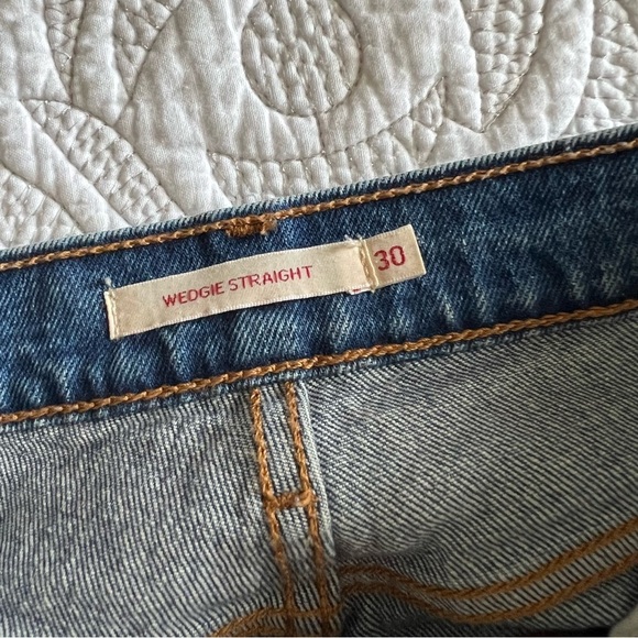 Levi's Premium - Wedgie Straight Fit - Jive Stonewash Medium Wash - Picture 6 of 13